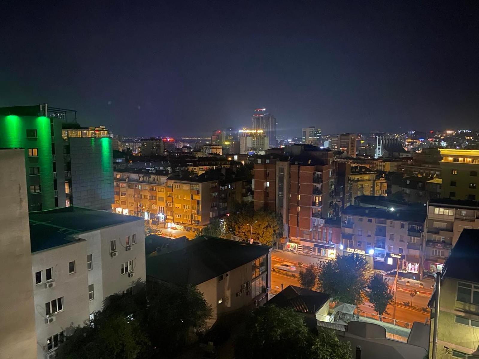 Апартаменты Siera'S Penthouse Приштина Экстерьер фото